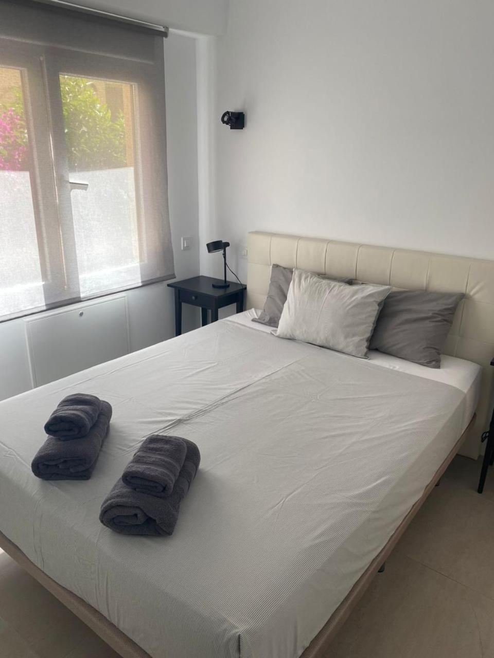 Apartamento En Toledo Bagu Apartment Exterior foto